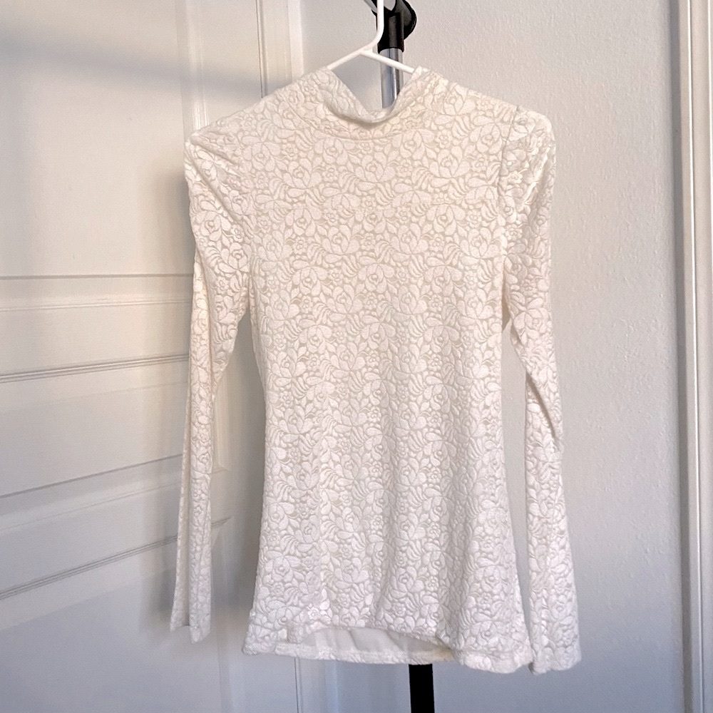 Cream Floral Mockneck